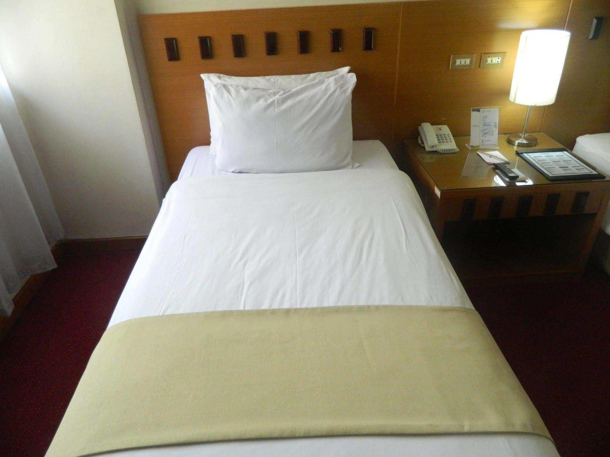 Patra Comfort Jakarta Jacarta Exterior foto