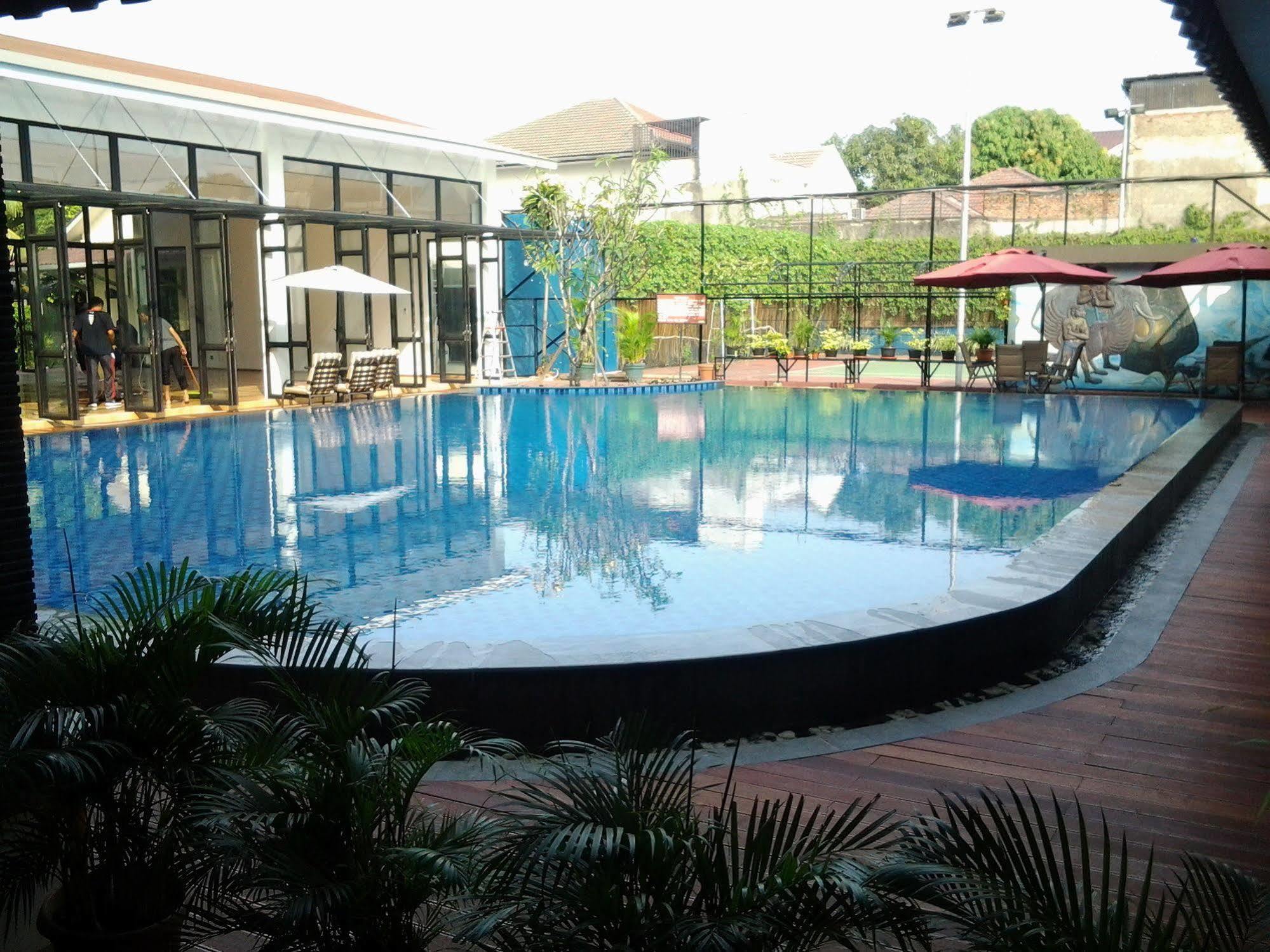 Patra Comfort Jakarta Jacarta Exterior foto